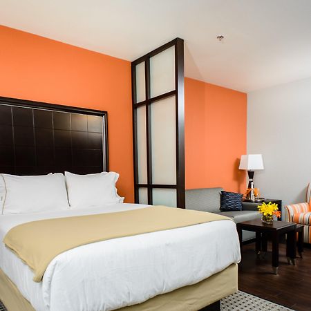 Holiday Inn Express Hotel & Suites Austin Nw - Arboretum Area By Ihg Dış mekan fotoğraf